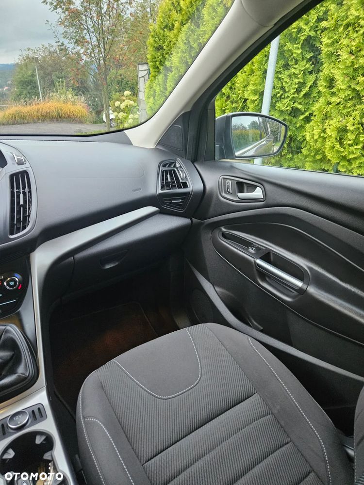 Ford Kuga - 27