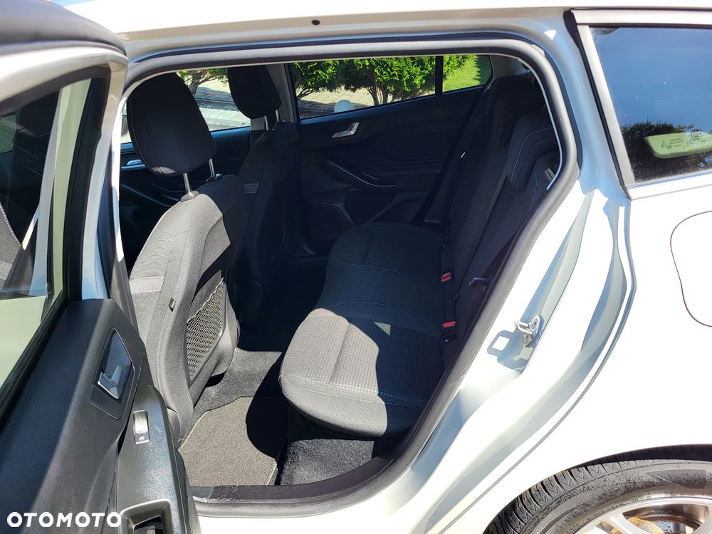 Ford Focus 1.5 EcoBoost Start-Stopp-System COOL&CONNECT - 10