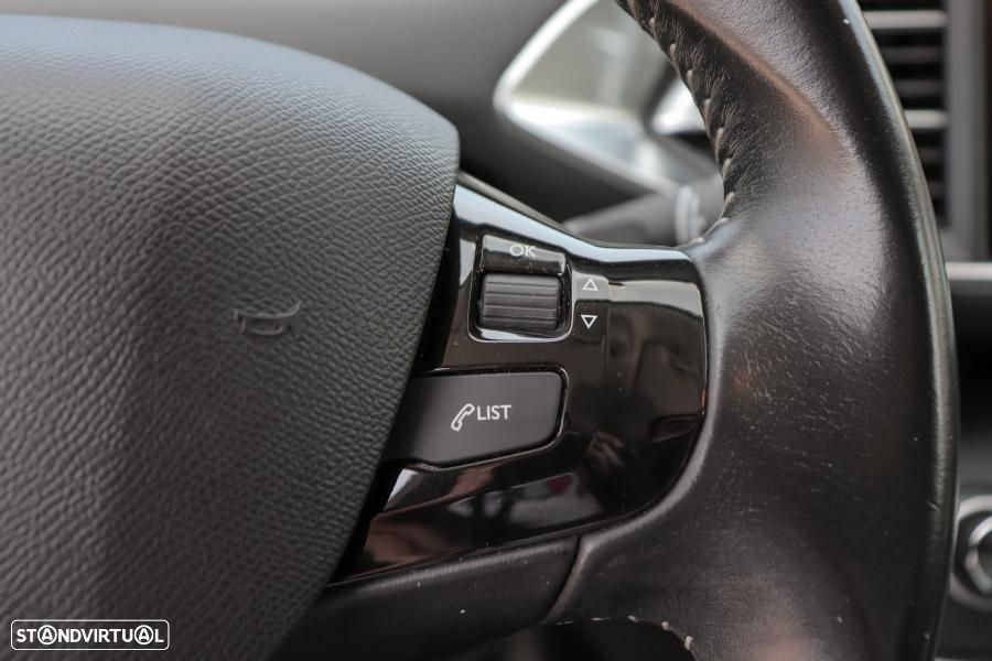 Peugeot 308 SW 1.5 BlueHDi Style — fotografia 14