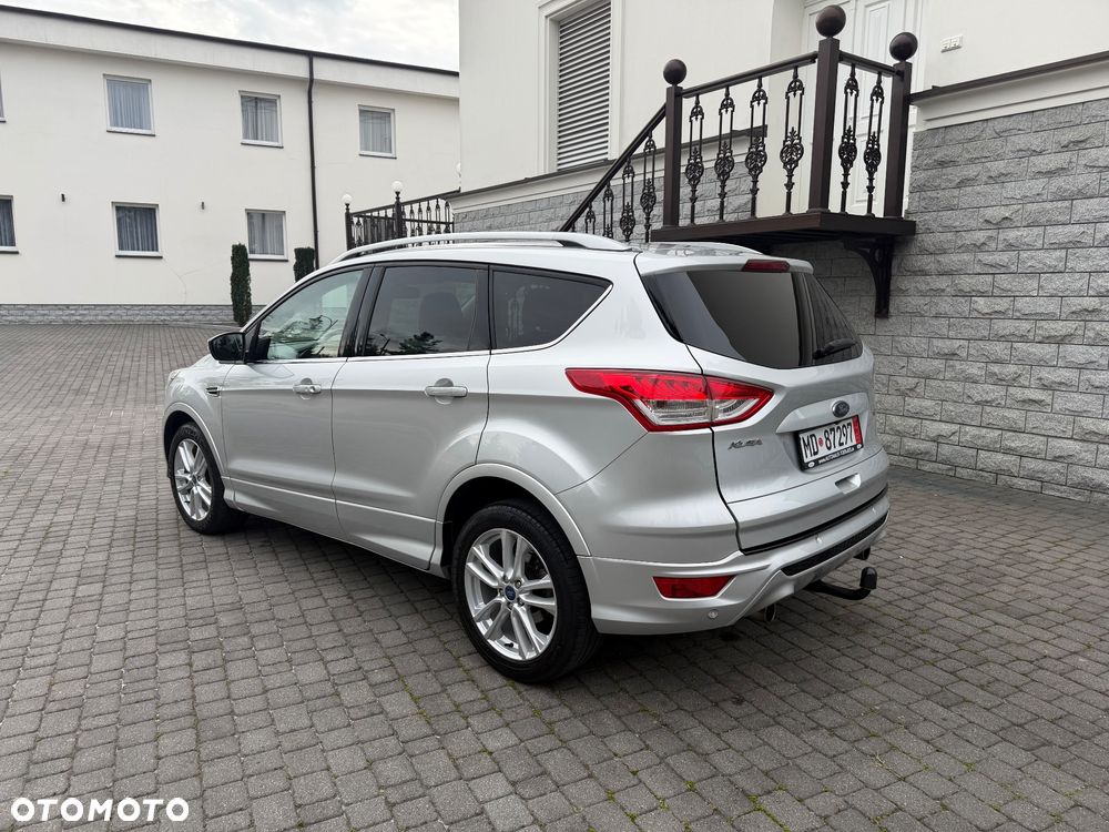 Ford Kuga 1.5 EcoBoost 2x4 Titanium - 12