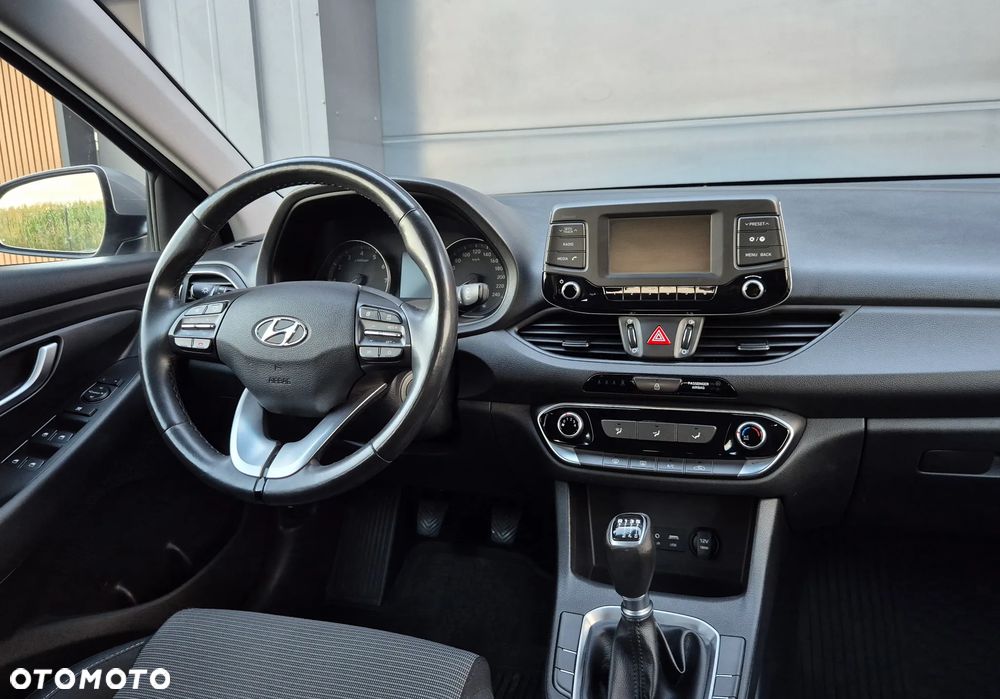 Hyundai i30 1.4 Premiere Comfort - 18