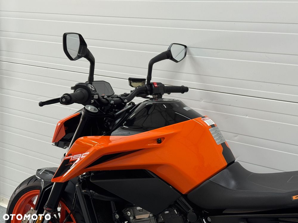 KTM Duke 790 - 21