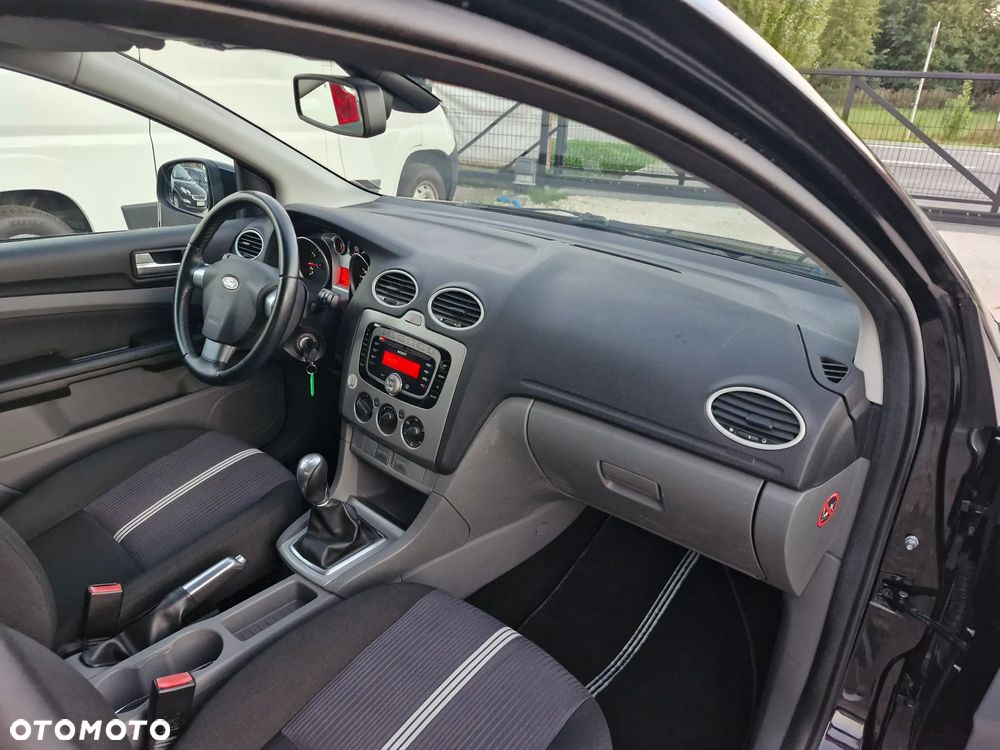 Ford Focus - 22
