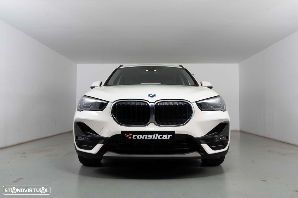 BMW X1 25 e xDrive Corporate Edition - 4
