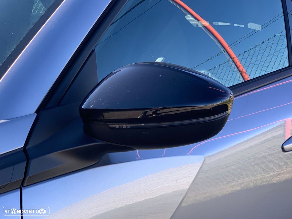 Peugeot 2008 1.2 PureTech Allure - 8