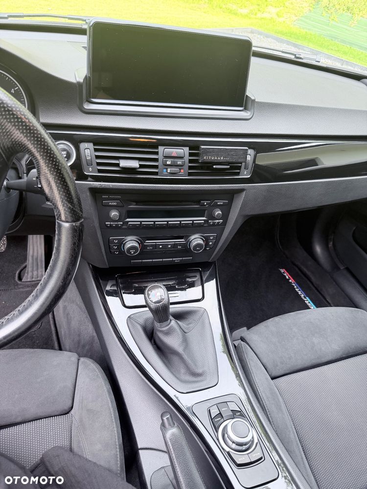 BMW Seria 3 318d DPF - 13