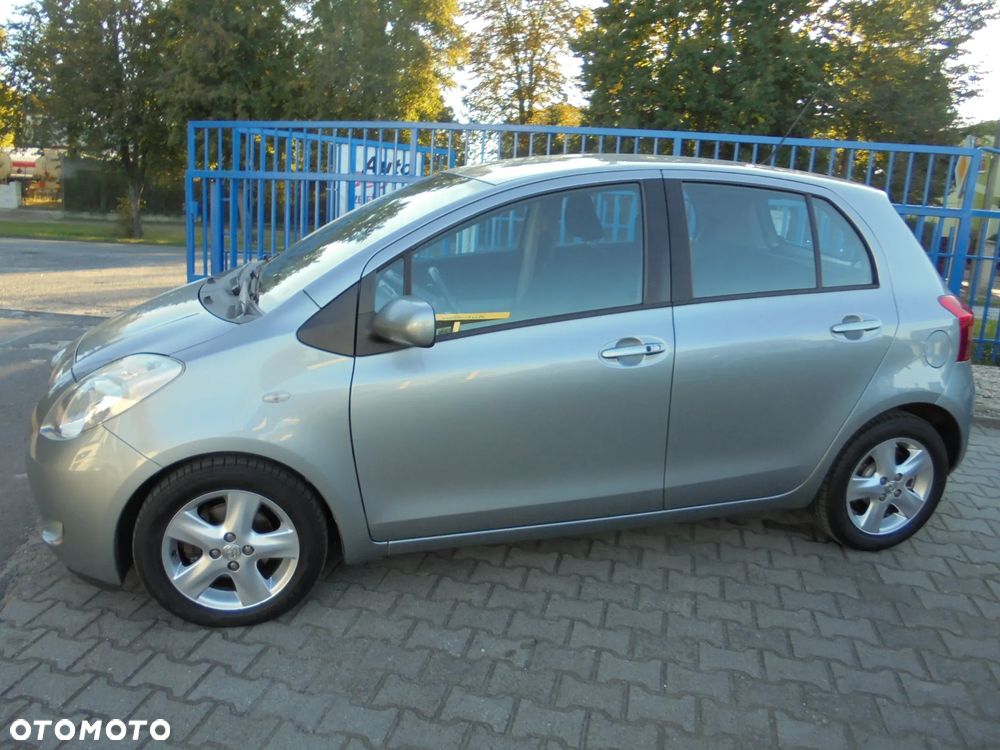 Toyota Yaris 1.3 VVT-i Travel - 24