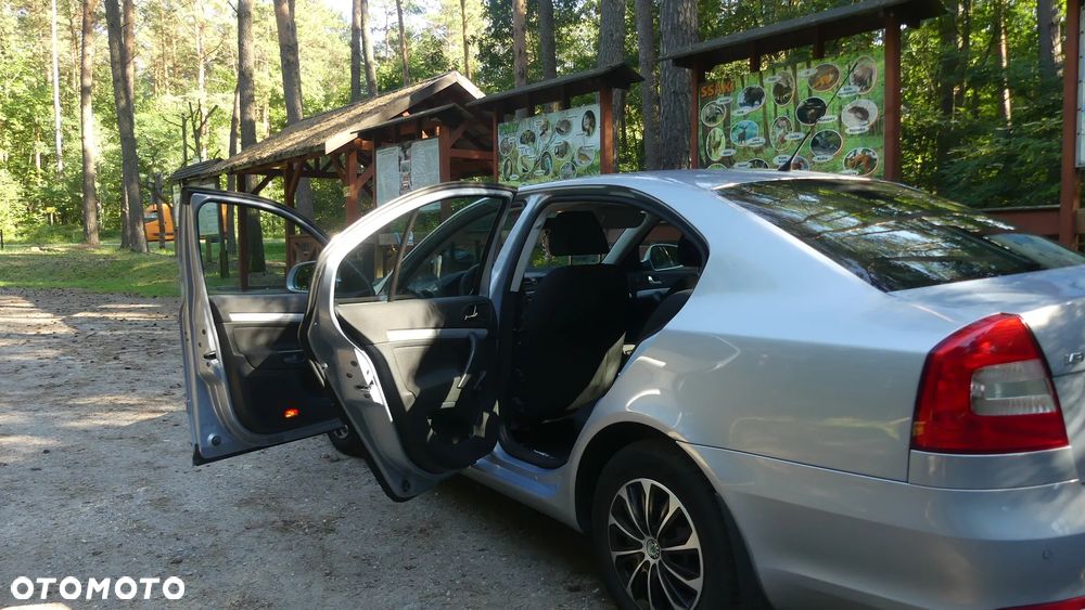 Skoda Octavia 1.4 - 9