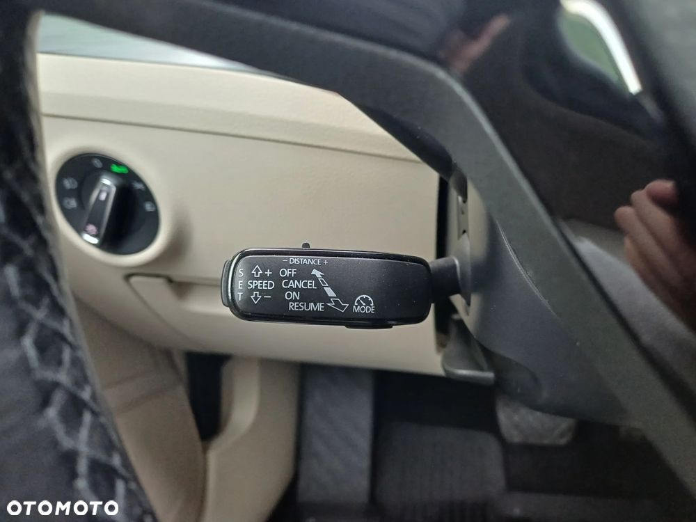 Skoda Superb 2.0 TDI Style DSG - 17