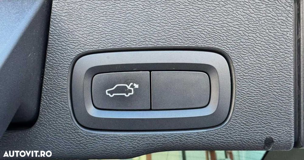 Volvo XC 60 D4 Momentum Pro - 14