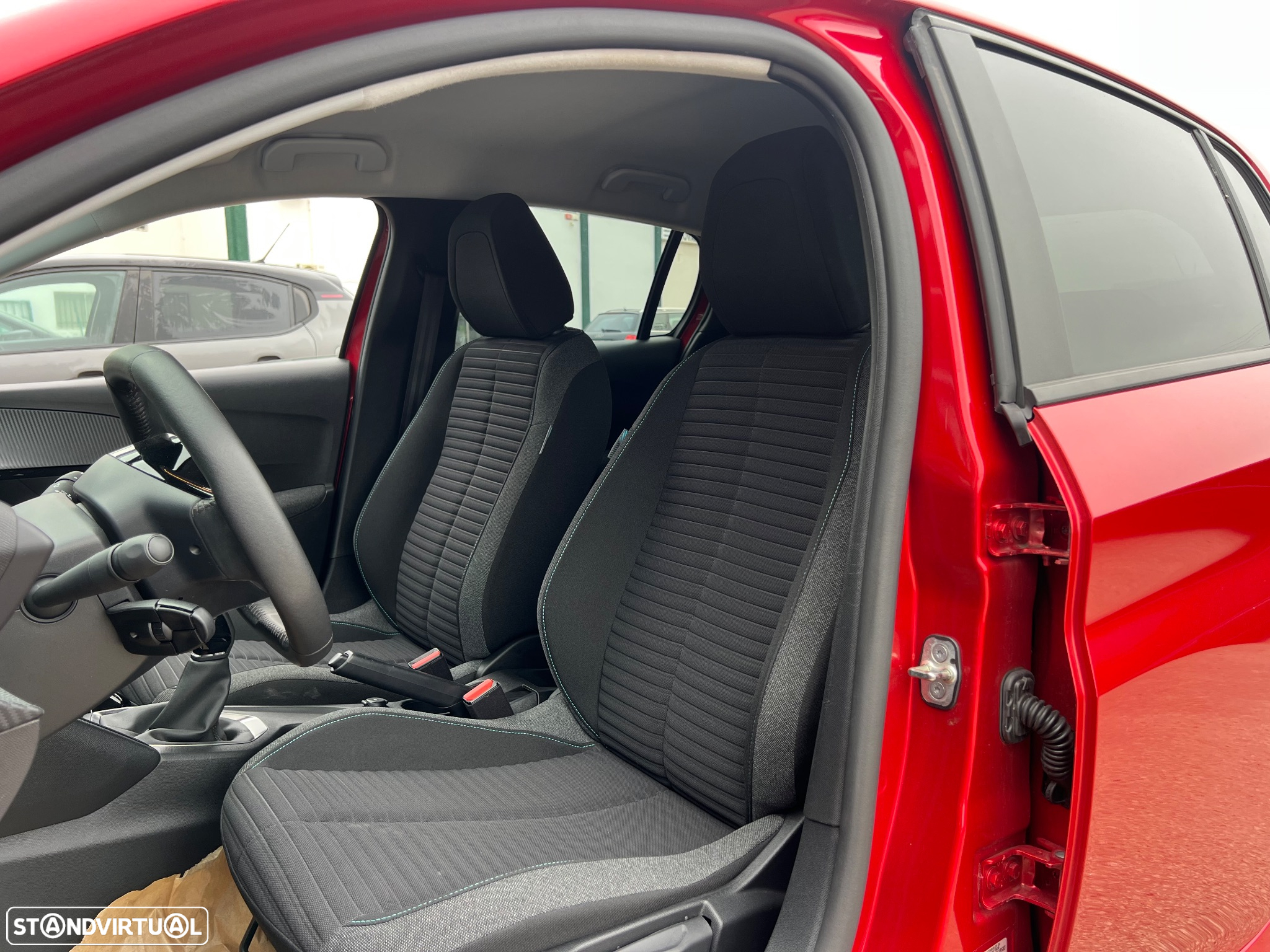 Peugeot 208 1.2 PureTech SE Style - 17