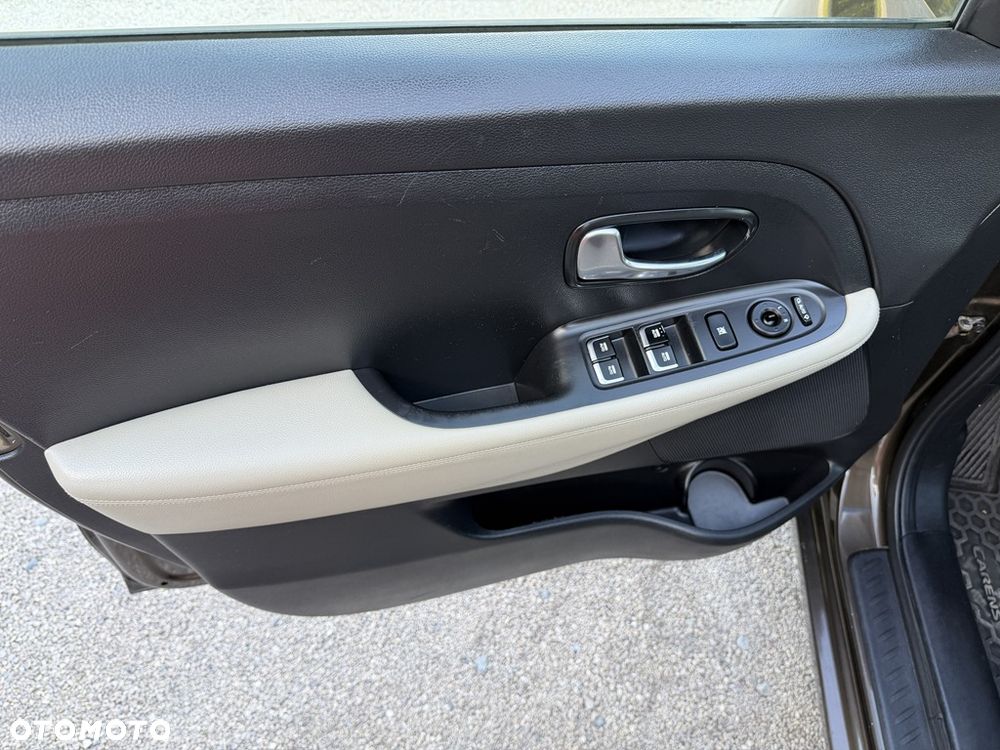 Kia Carens 1.7 CRDi Edition 7 - 11