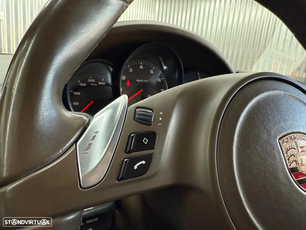 Porsche Cayenne S Hybrid - 28