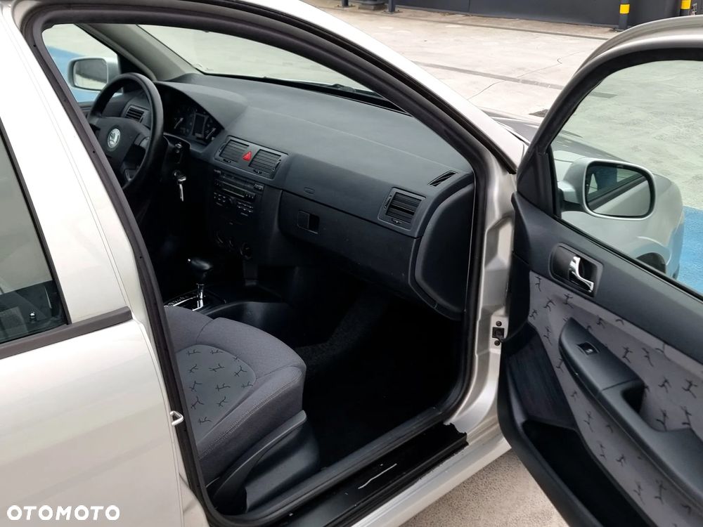 Skoda Fabia 1.4 16V Automatik Sport - 14