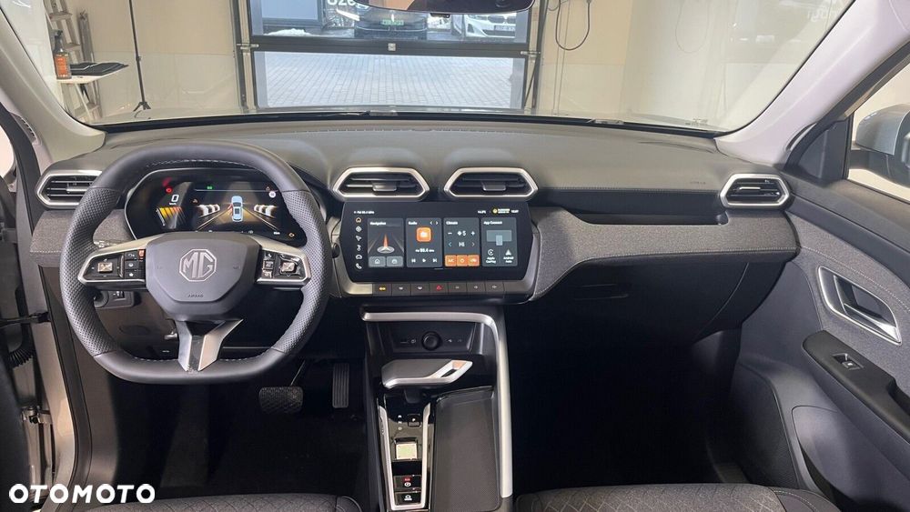 MG ZS Hybrid+ - 25