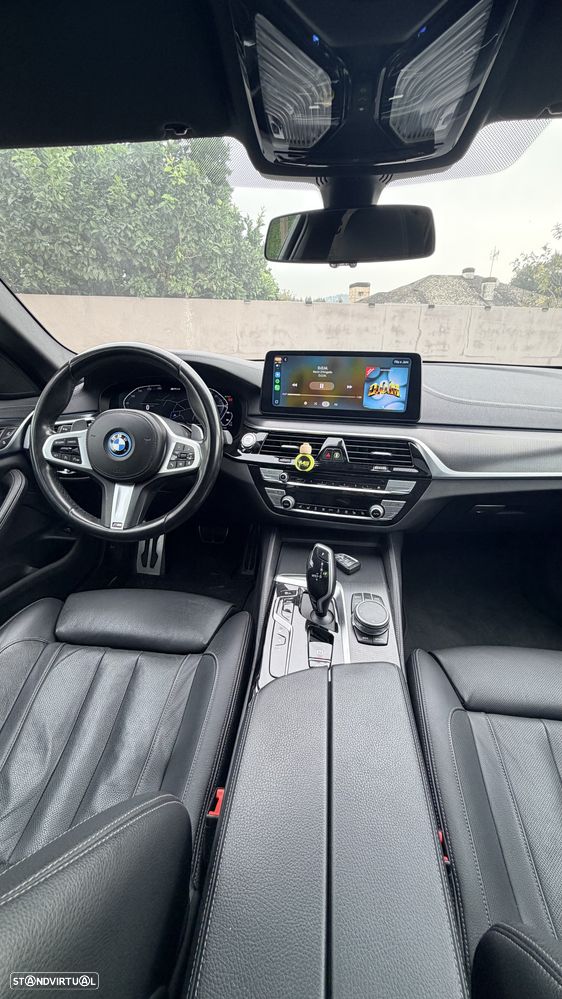 BMW 530 e Pack Desportivo M - 17