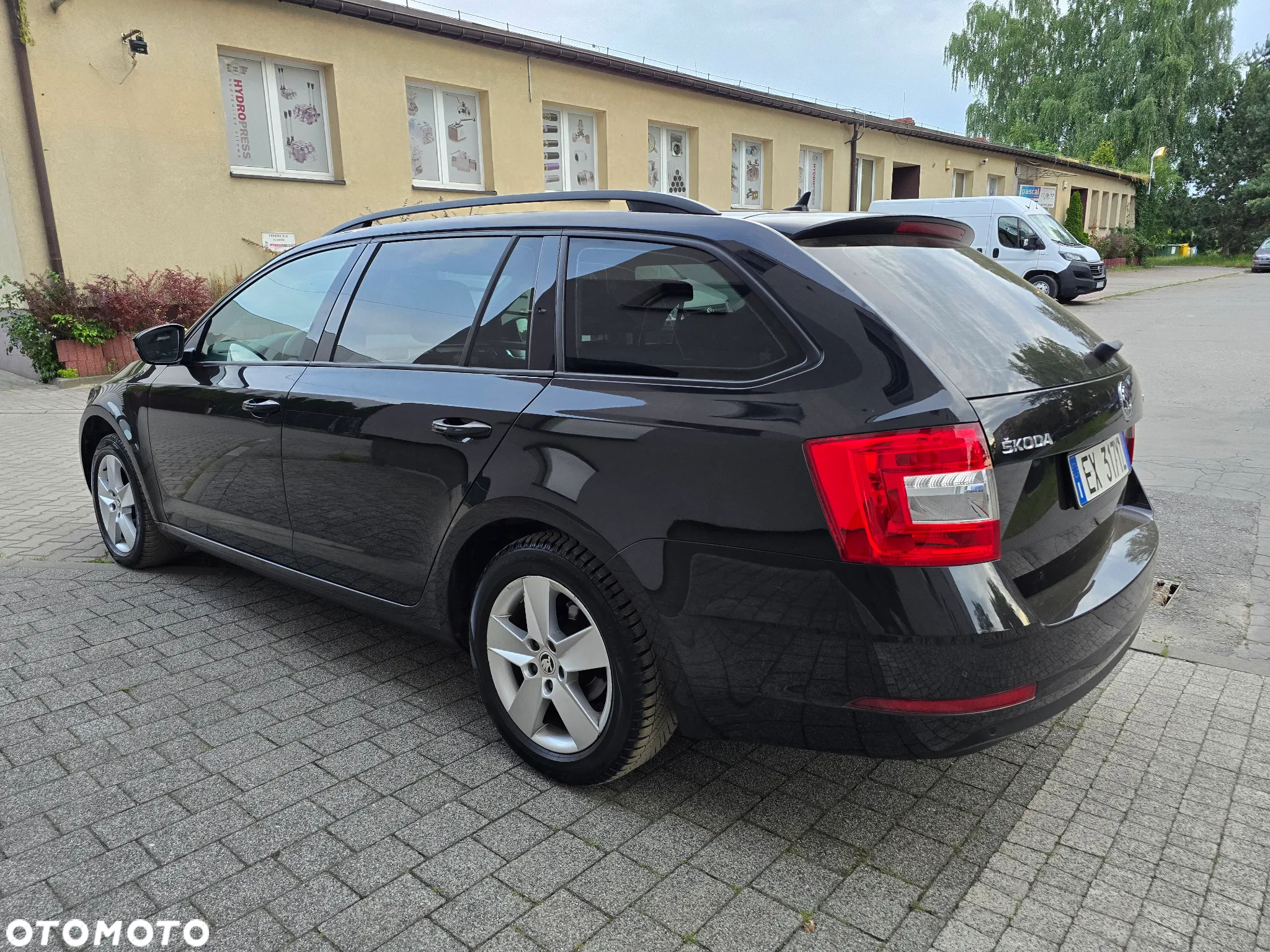 Skoda Octavia 2.0 TDI (Green tec) DSG Joy - 3