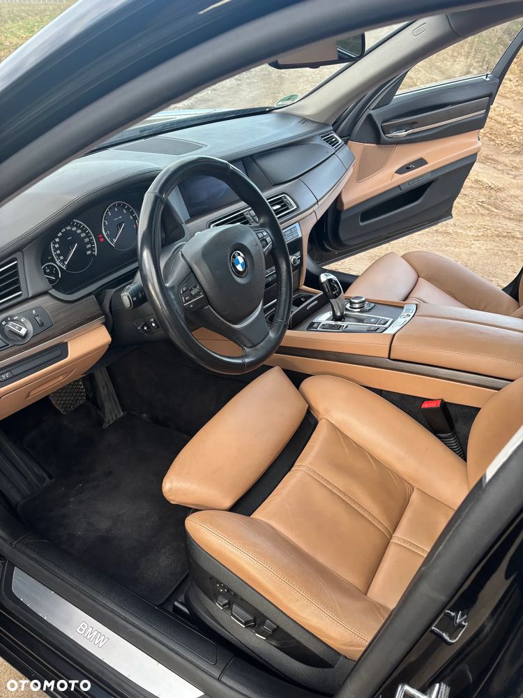 BMW Seria 7 - 10