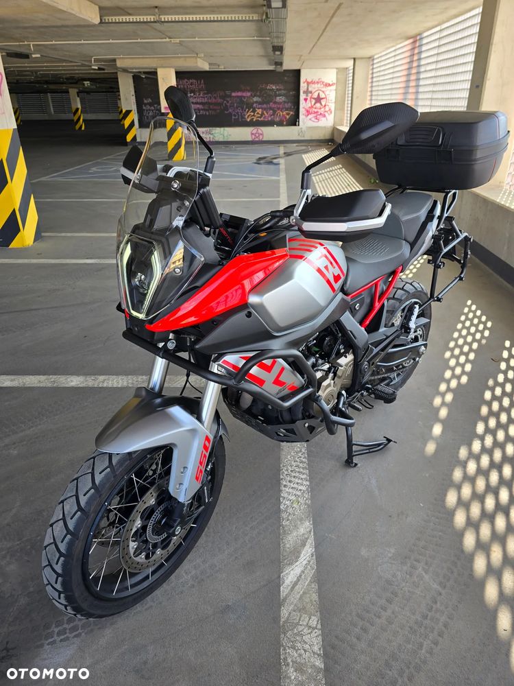 QJMOTOR SRT 600SX - 3