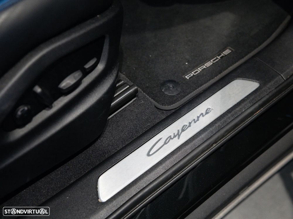 Porsche Cayenne Coupé E-Hybrid - 42