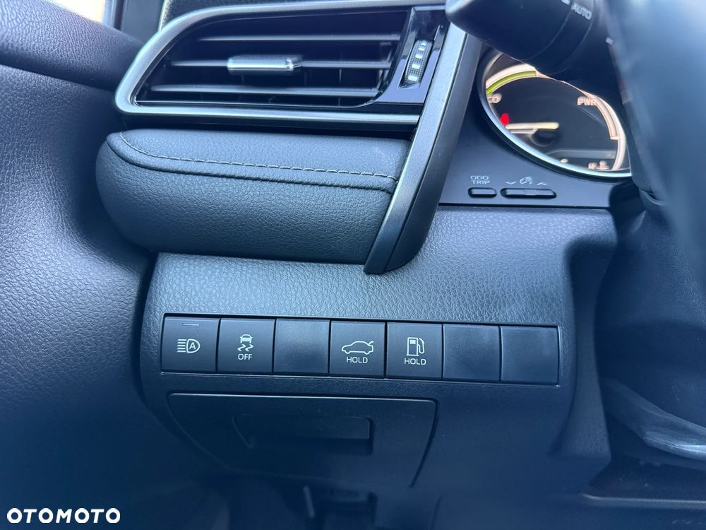 Toyota Camry 2.5 Hybrid Comfort CVT - 16