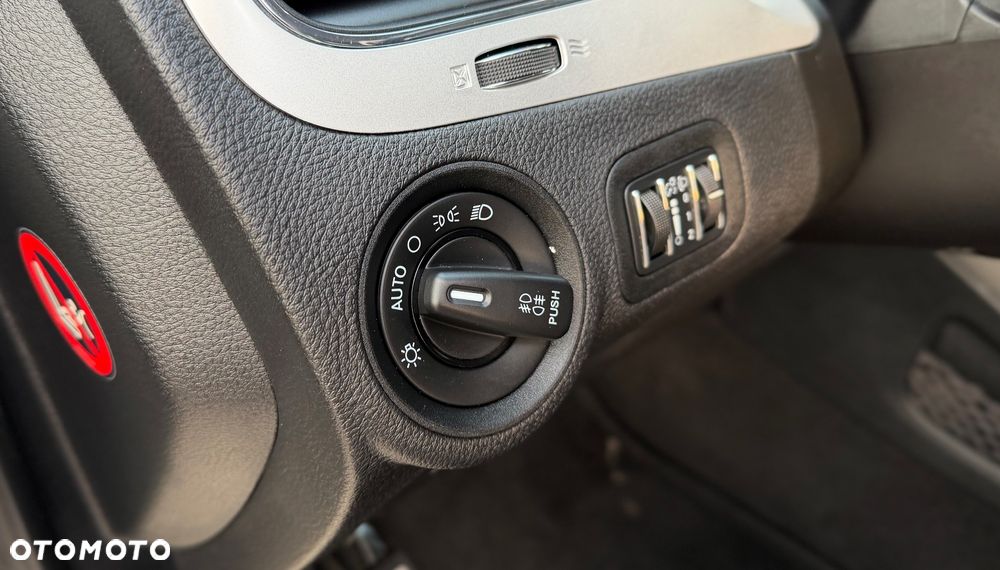 Fiat Freemont 2.0 Multijet 16V DPF Automatik Allrad Lounge - 25