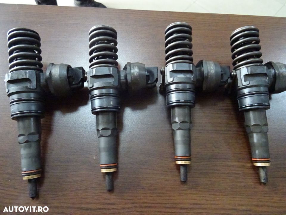 Vand Injectoare Volkswagen Passat B6 1.9 TDI 101CP cod: 038130073AJ - 1