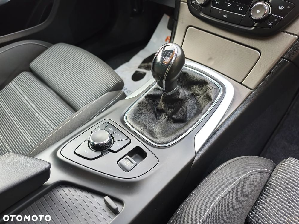 Opel Insignia 1.8 Cosmo - 33