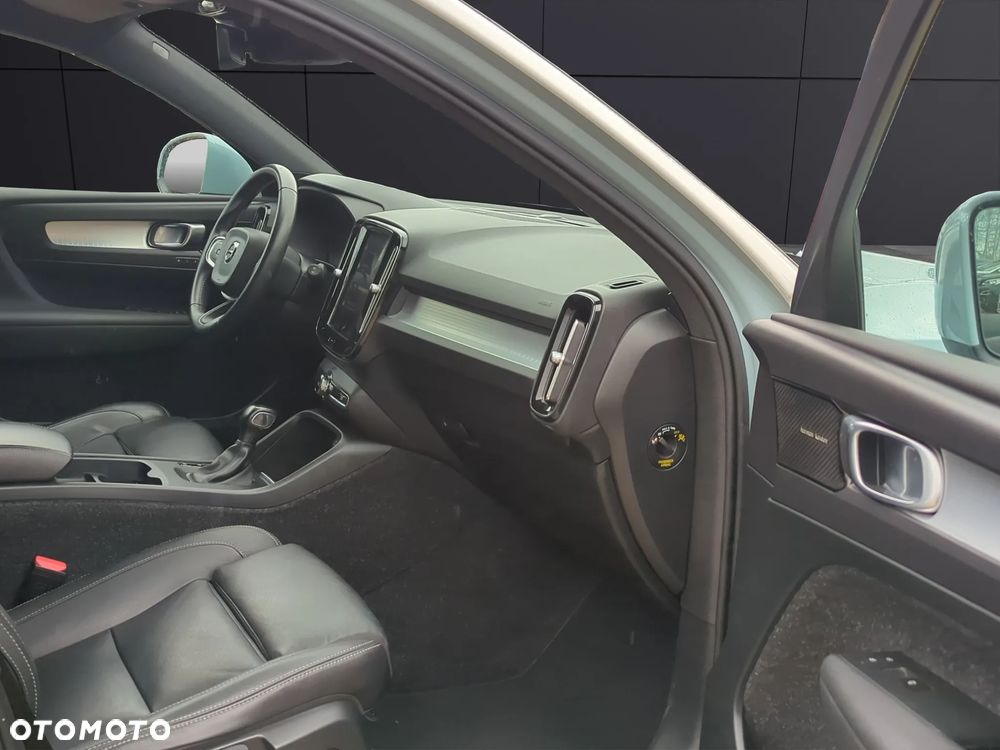 Volvo XC 40 T3 Momentum - 16