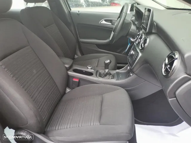 Mercedes-Benz A 180 d - 14