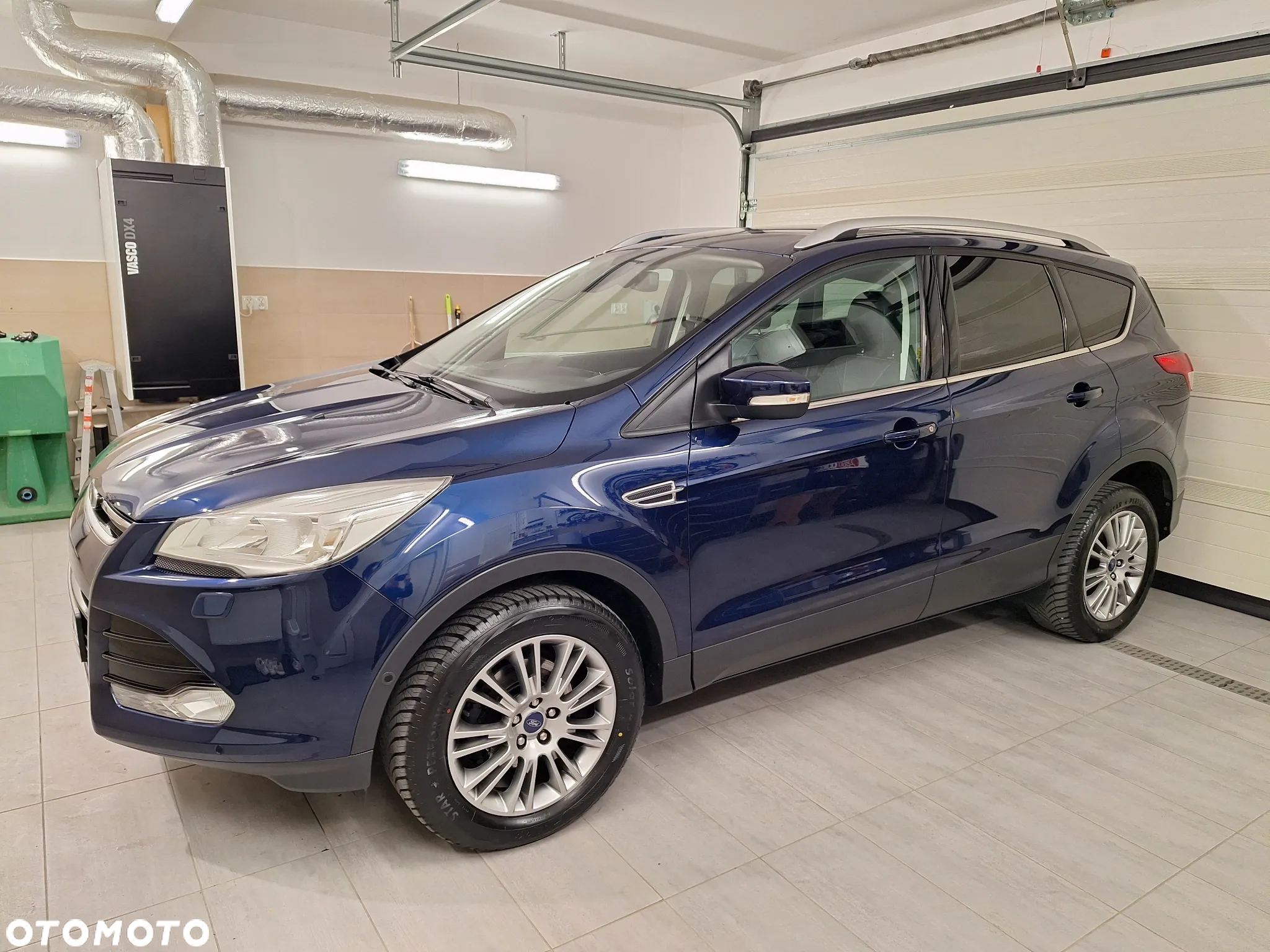 Ford Kuga 1.6 EcoBoost 2x4 Titanium - 6