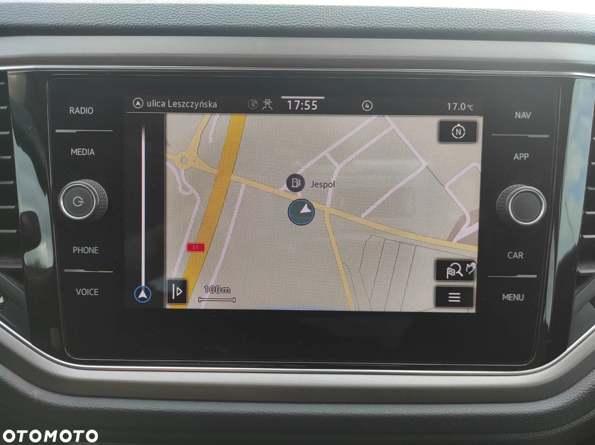 Volkswagen T-Roc - 18