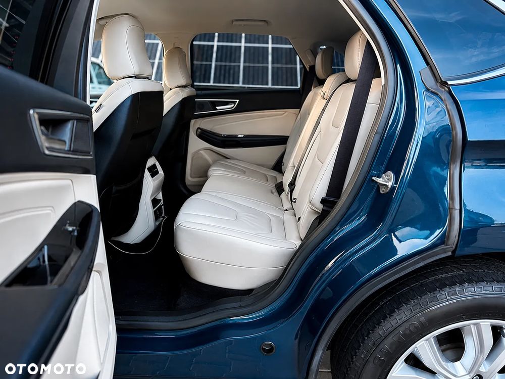 Ford Edge - 32