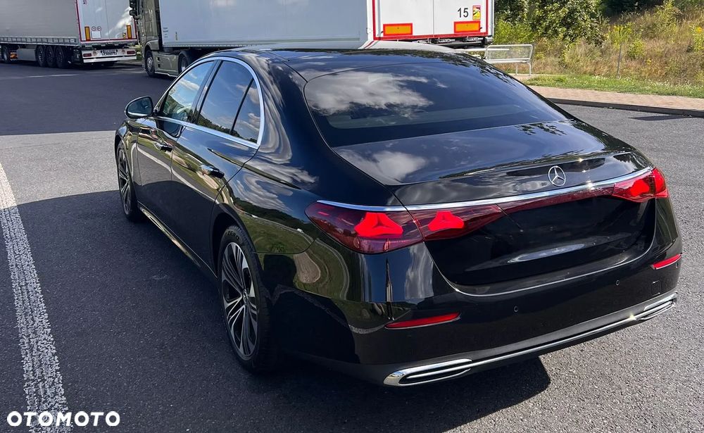 Mercedes-Benz Klasa E 220 d mHEV Avantgarde 9G-Tronic - 3