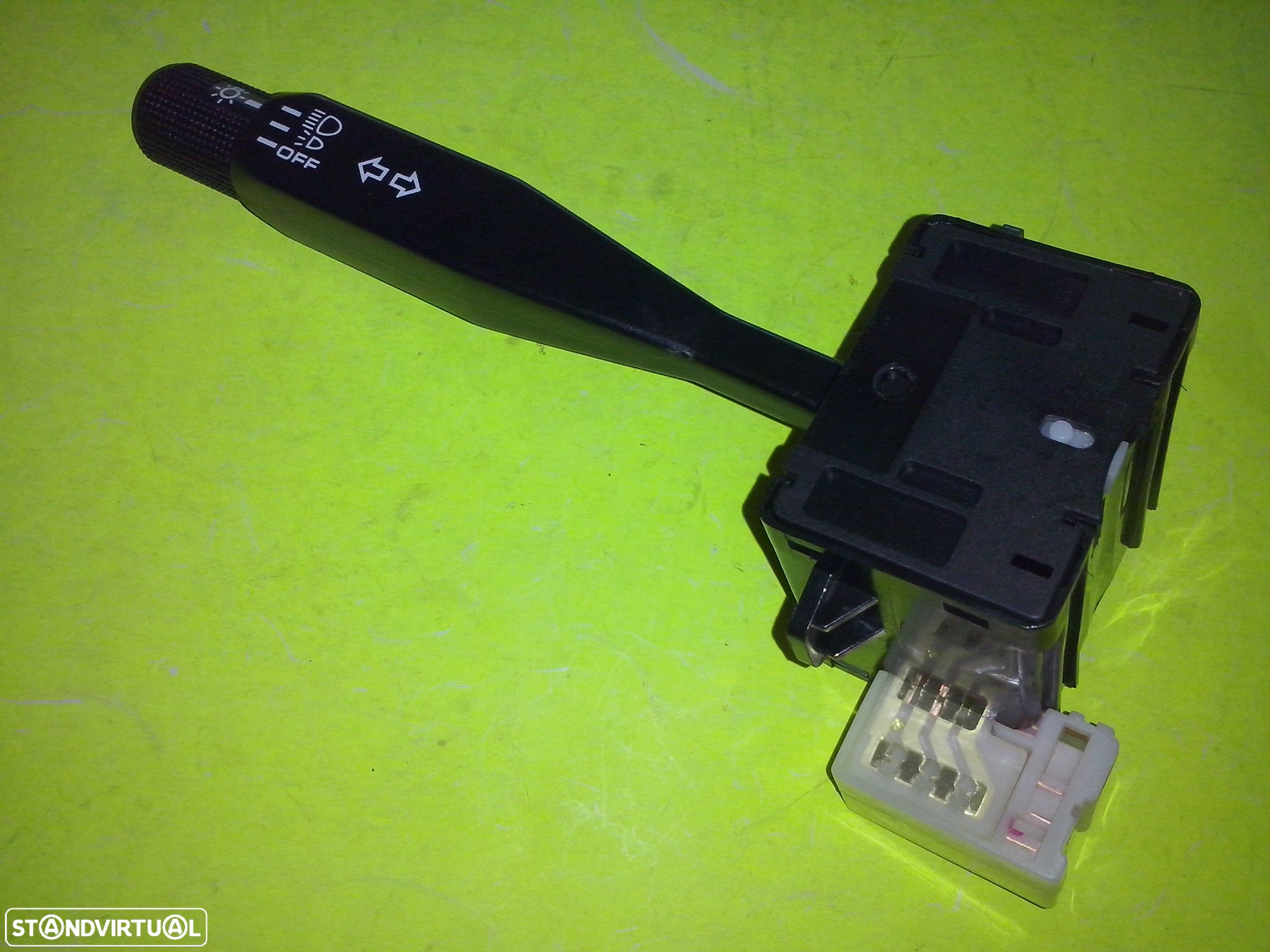 Manete / interruptor luzes Nissan Pickup D21 e Terrano I (NOVO) - 1