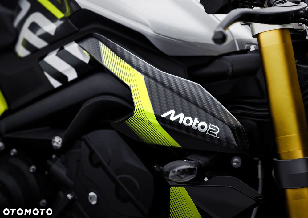 Triumph Street Triple - 11