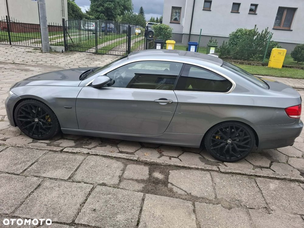 BMW Seria 3 325i - 9