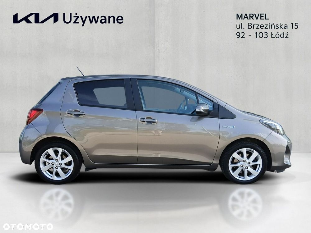 Toyota Yaris Hybrid 100 Premium EU6 - 7