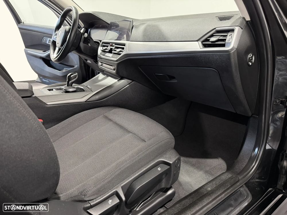 BMW 330 e Corporate Edition Auto - 43