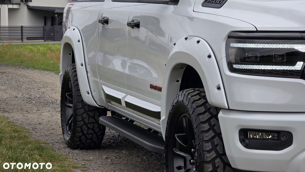 RAM 1500 5.7 Crew Cab Bighorn - 6