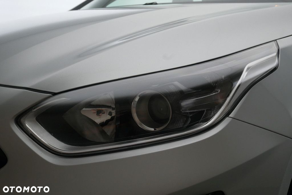 Kia Ceed - 13
