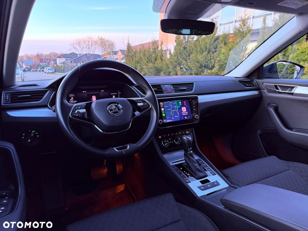 Skoda Superb 2.0 TDI SCR Ambition DSG - 9