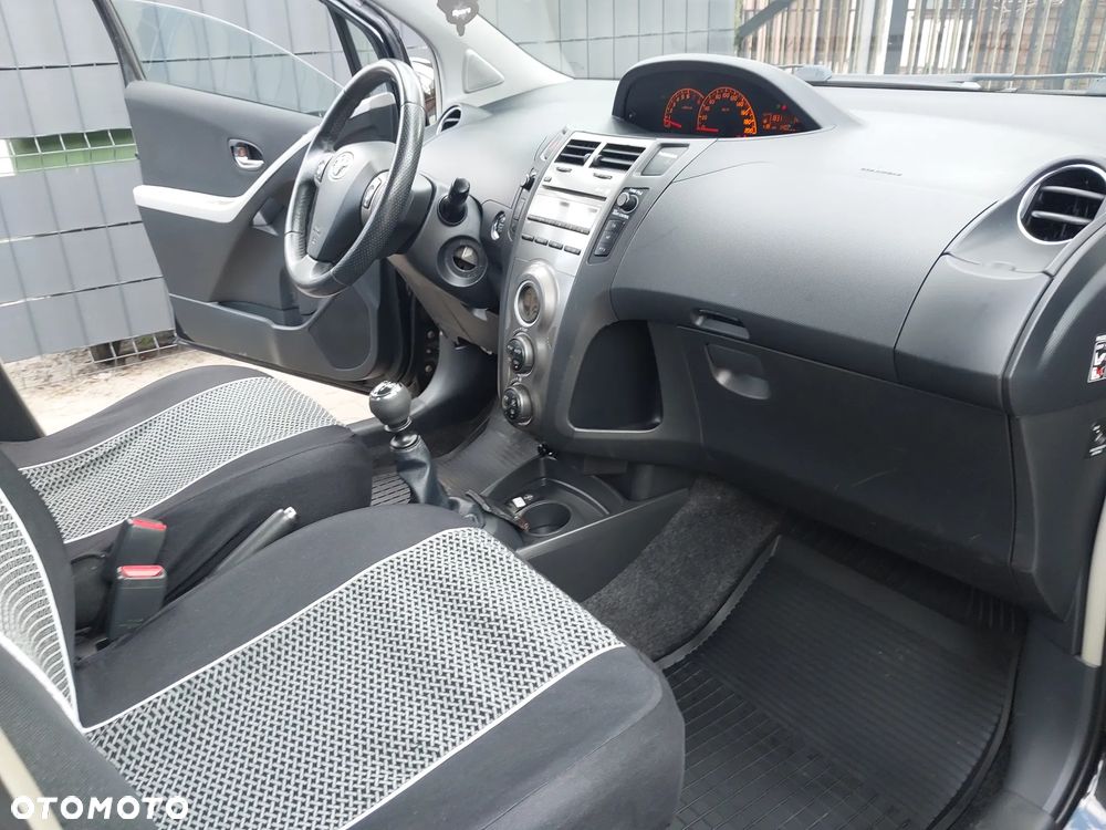 Toyota Yaris 1.33 Sol - 21