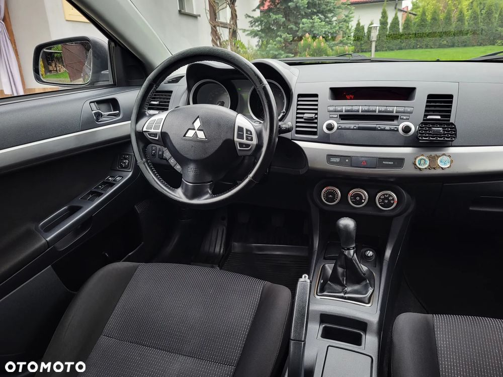 Mitsubishi Lancer - 13