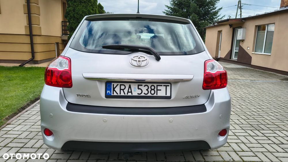 Toyota Auris - 10