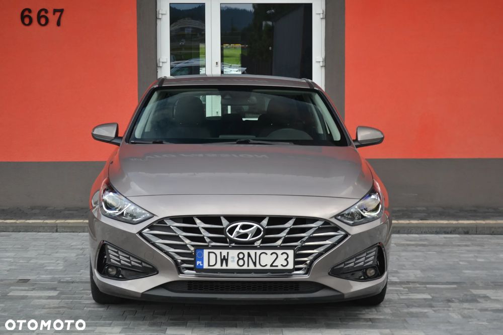 Hyundai i30 1.5 DPI Classic + - 20