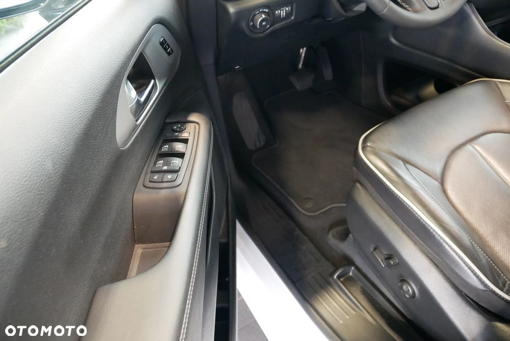 Chrysler Pacifica - 20