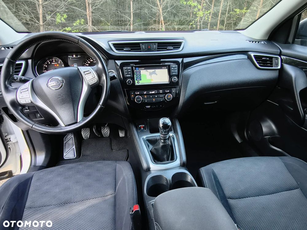 Nissan Qashqai 1.6 DIG-T N-Connecta - 15