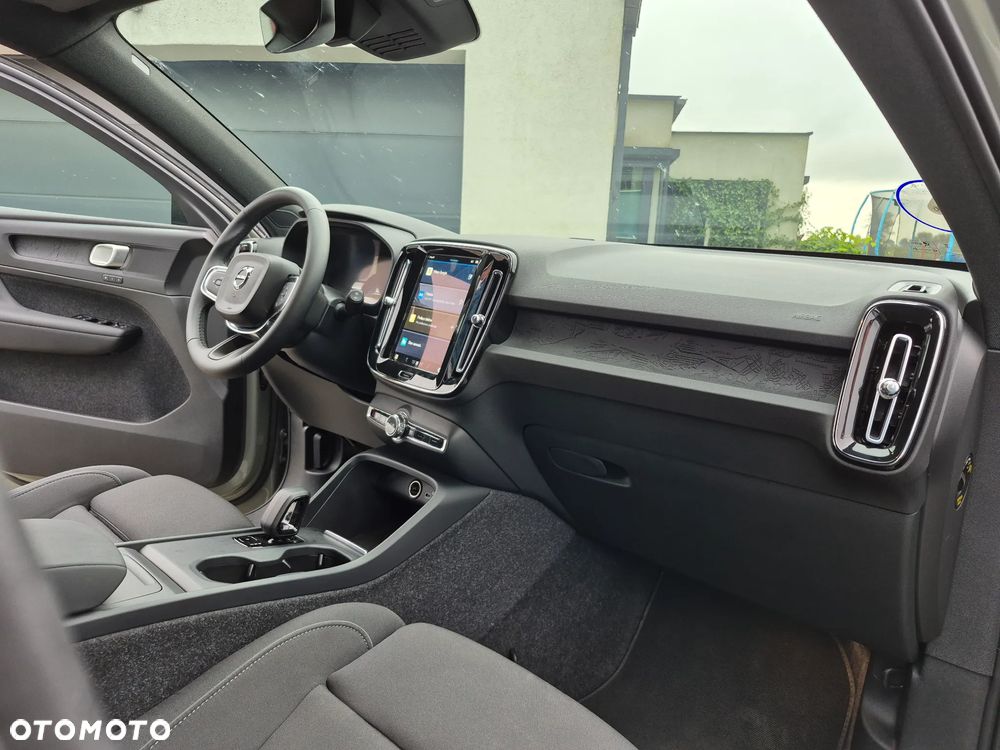 Volvo XC 40 Recharge 82 kWh Single M Extended Range RWD Core - 26