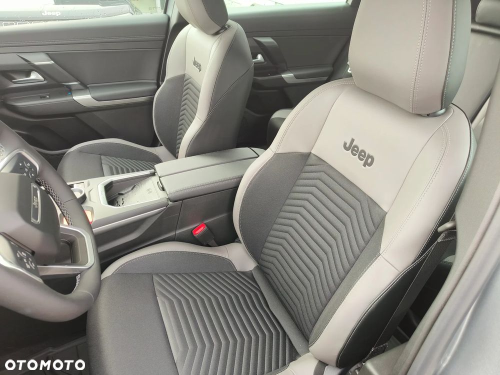 Jeep Compass 73.7kWh Altitude FWD - 9